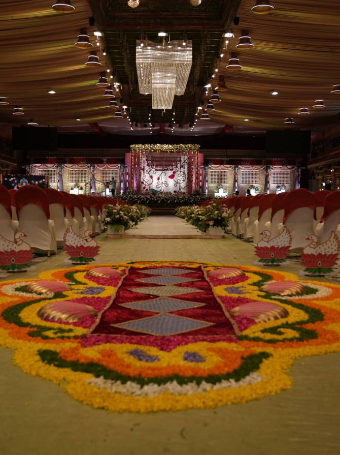 gayatri-grand-premium-banquet -hall